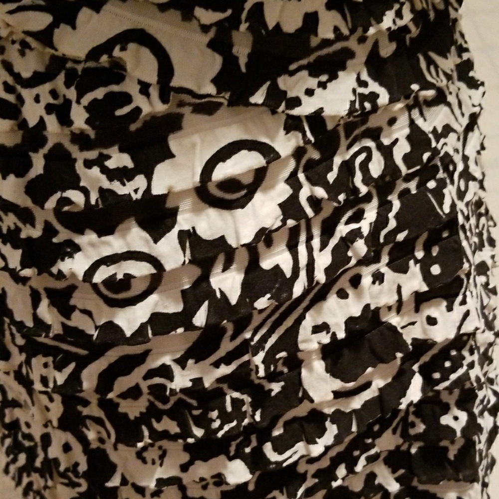 Dress - Picture 3 of 5